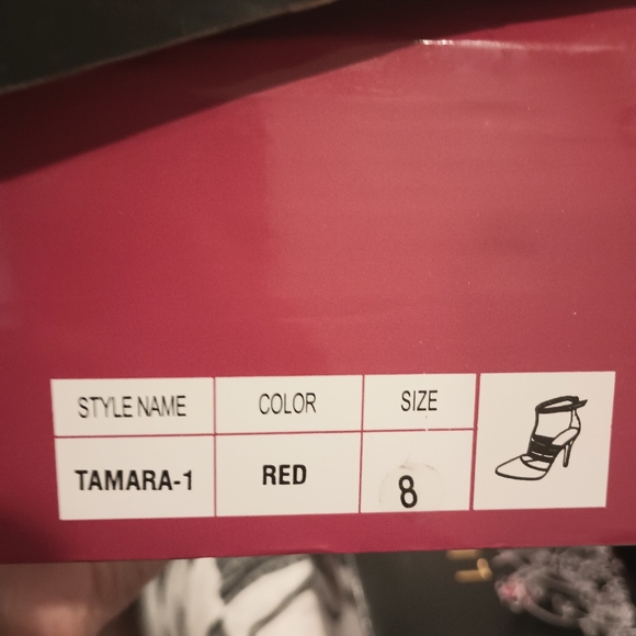 Heels - Picture 4 of 6